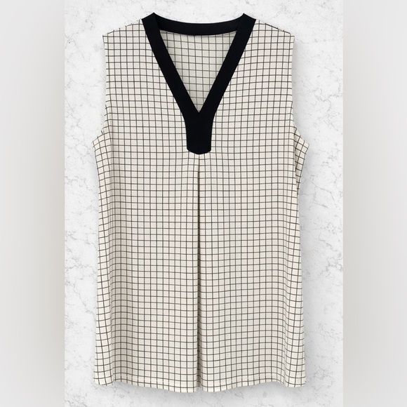 Jones New York Tops - JONES NEW YORK-Medium Black & White Sleeveless Blouse